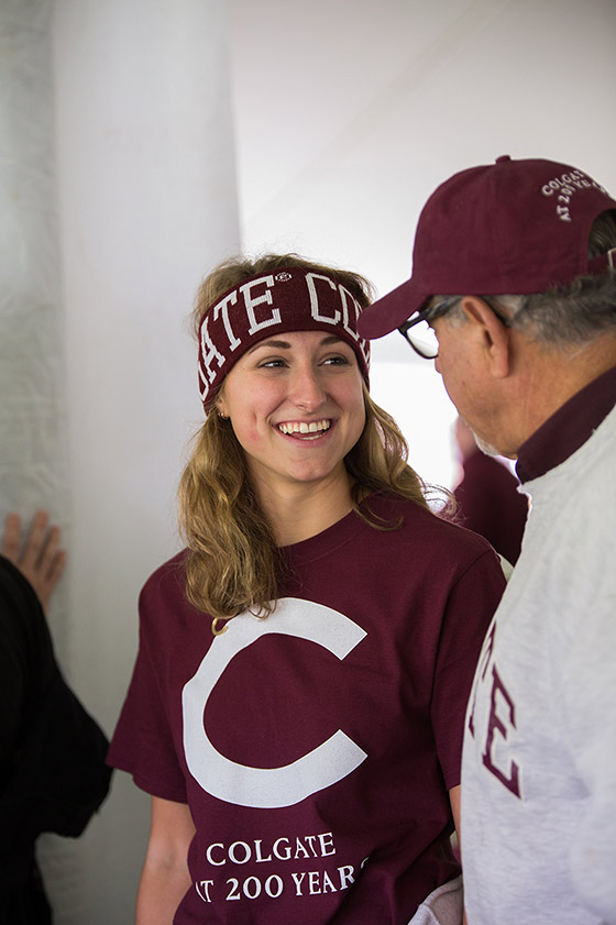 Student with alumni in Colgate gear